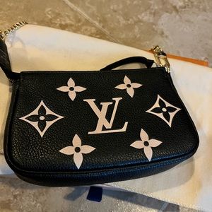 Mini Pochette Accessories
